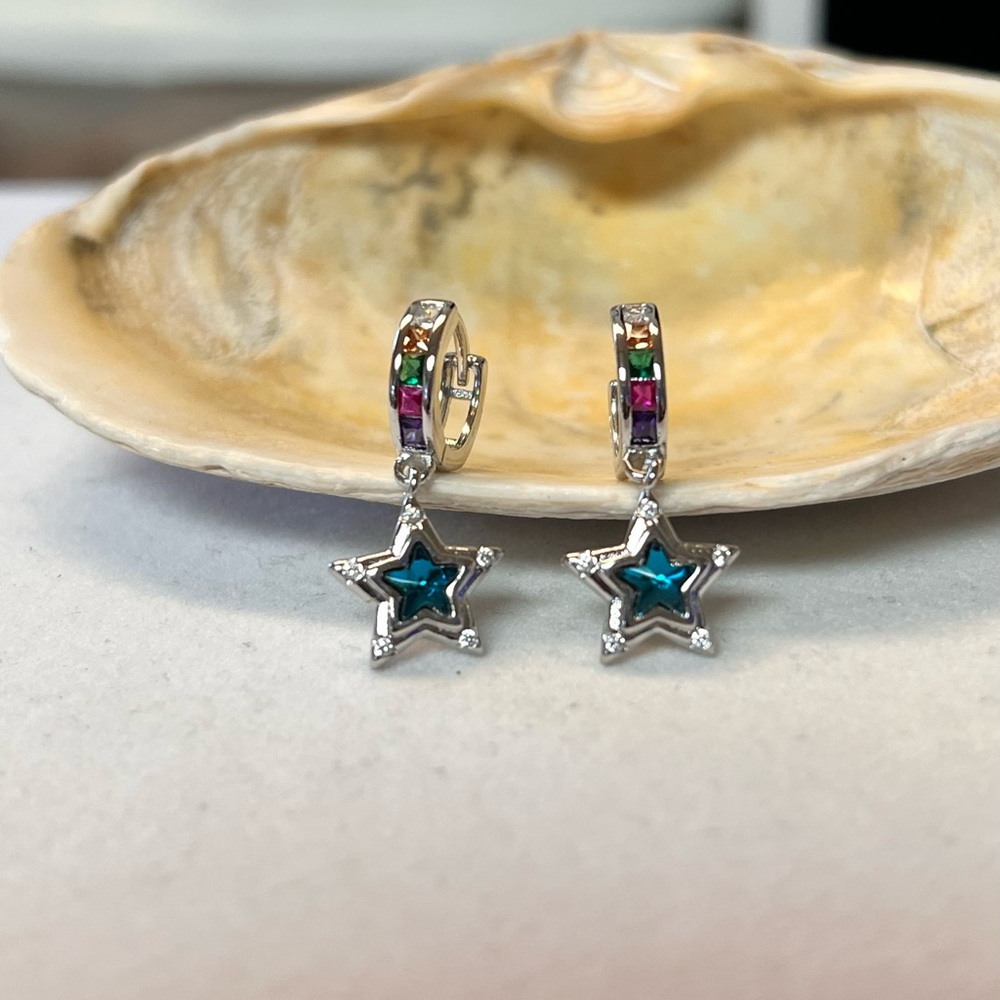 925 Sterling Silver. Hoops